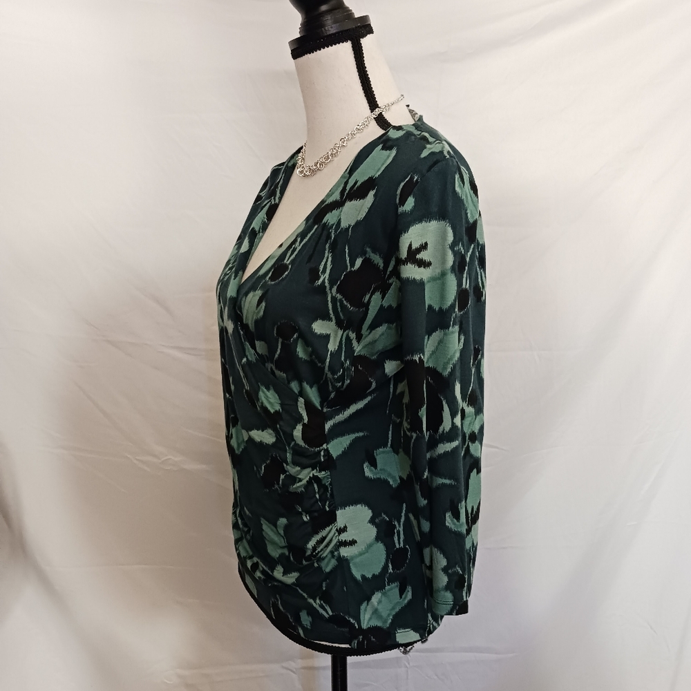 NWT! Women's Talbots Green Top Blouse Shirt Medium Petite  WT- 02 - Picture 2 of 11